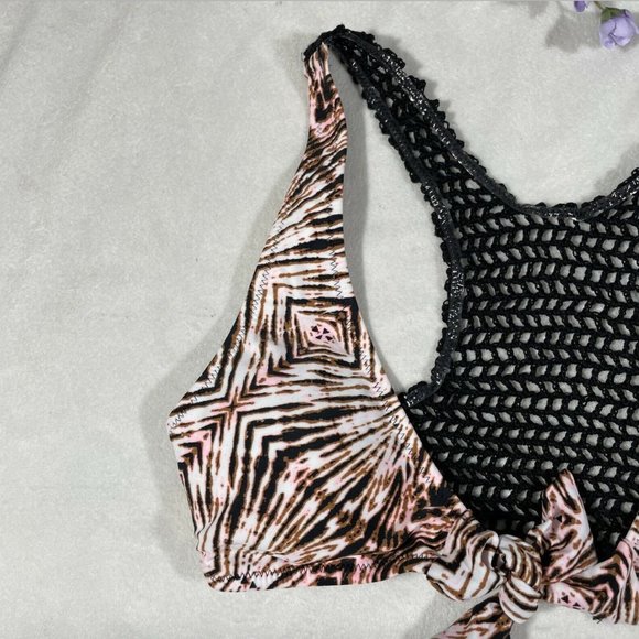 NEW Volcom Knot Crochet Racerback Bikini Top Small - Picture 3 of 9